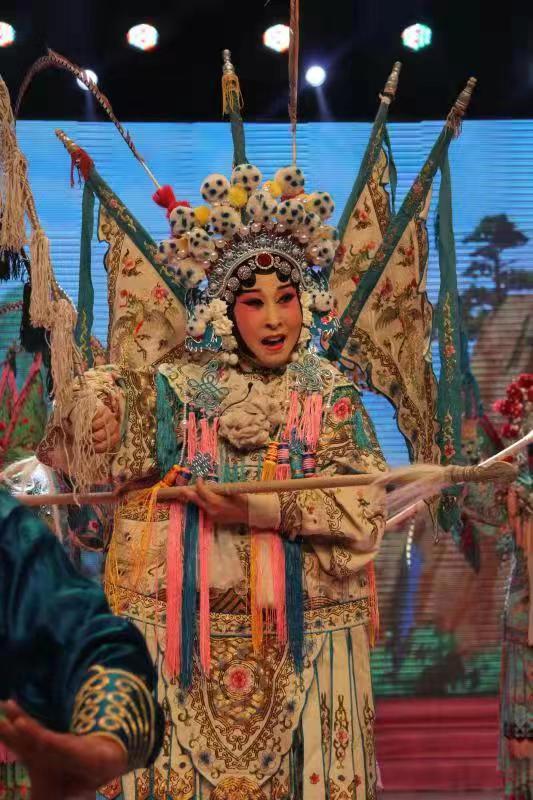 薛琳《杨门女将》穆桂英