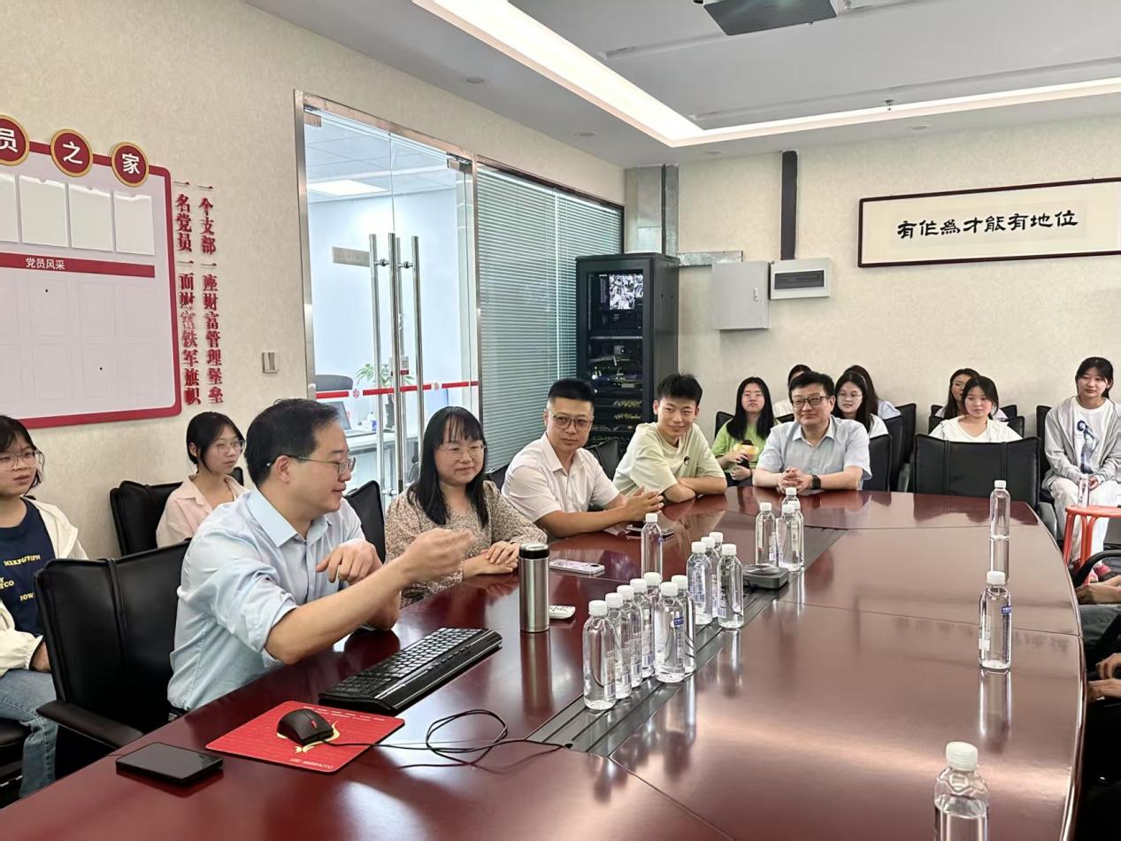 28752e7627cb9d3e5a1b35c1808c35e