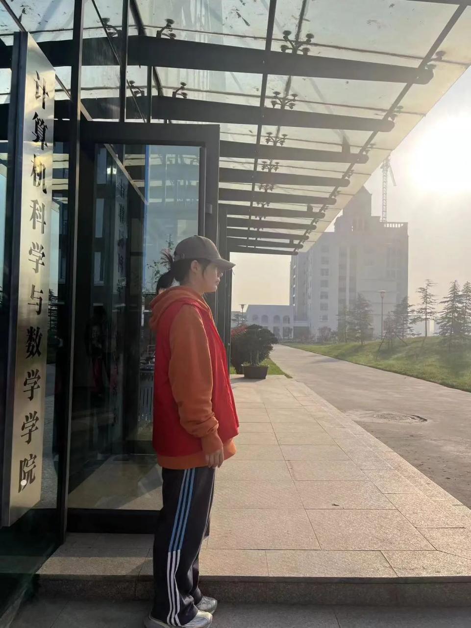 8fcbb4275f2cedd451f7b69574ebadb8