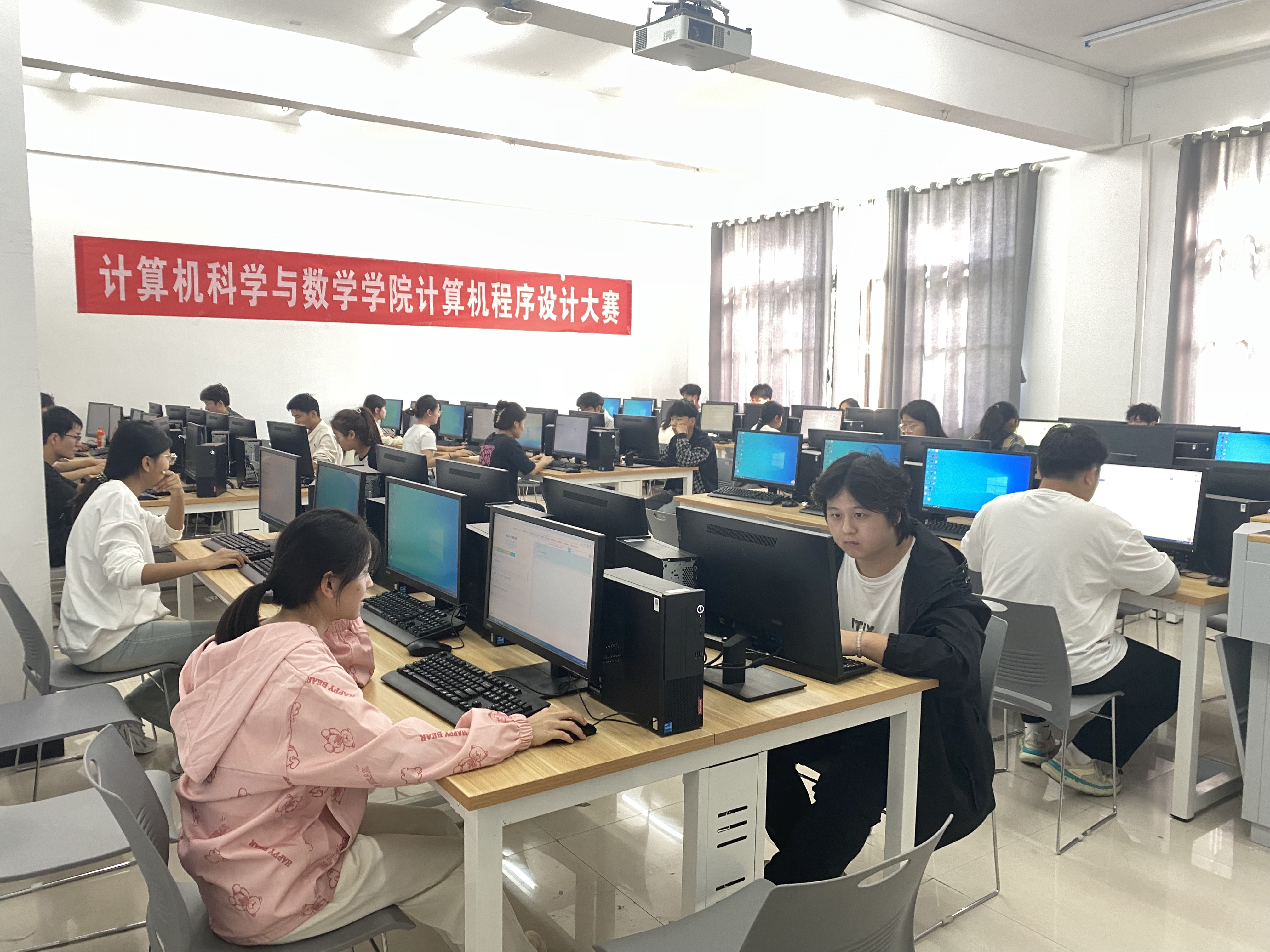 cfc2bfe8314f7180b8cc993d88e8568f