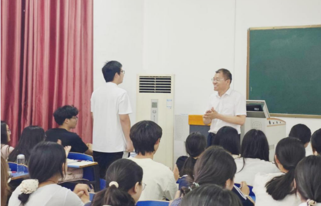 截屏2025-05-22 08.24.12.png