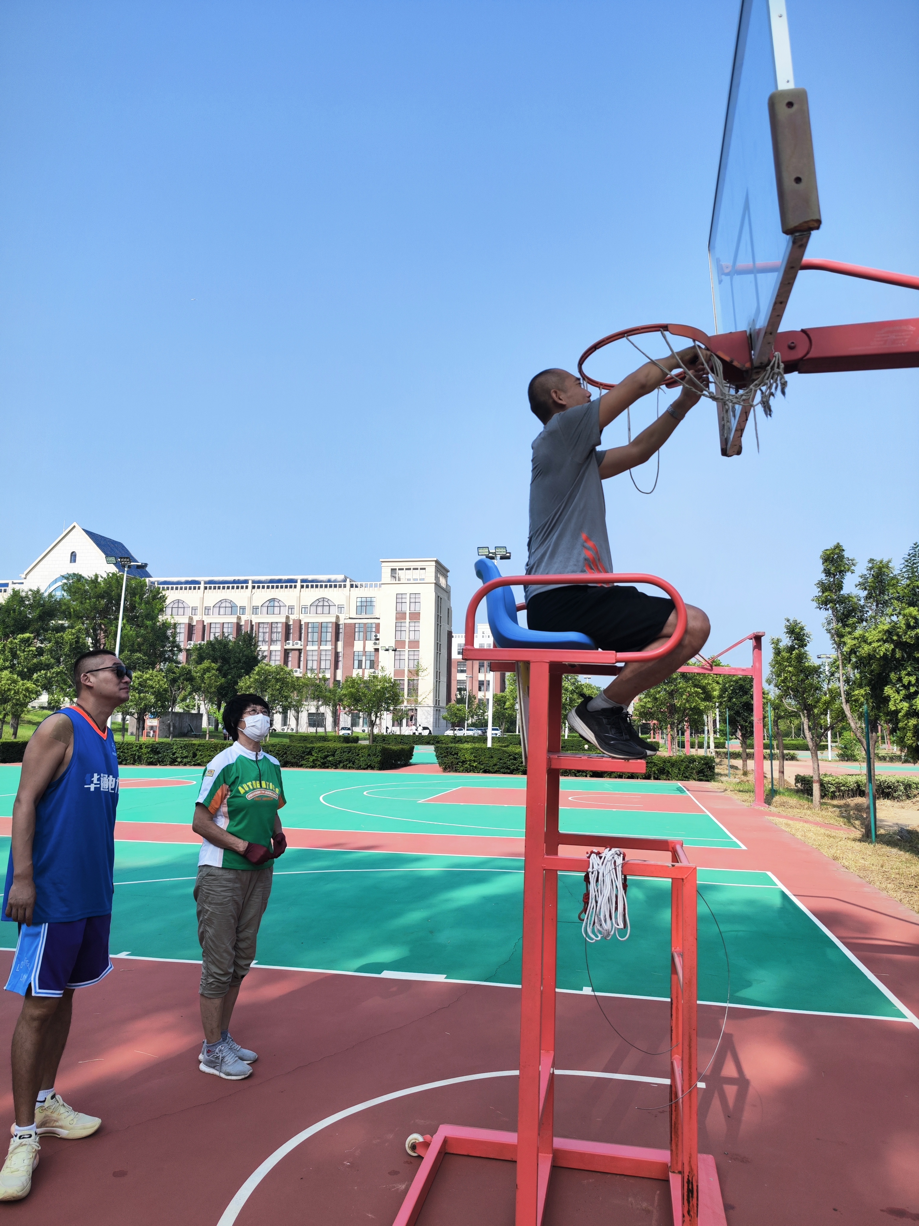 0548cfe09210e015a17f00a2bb35b31