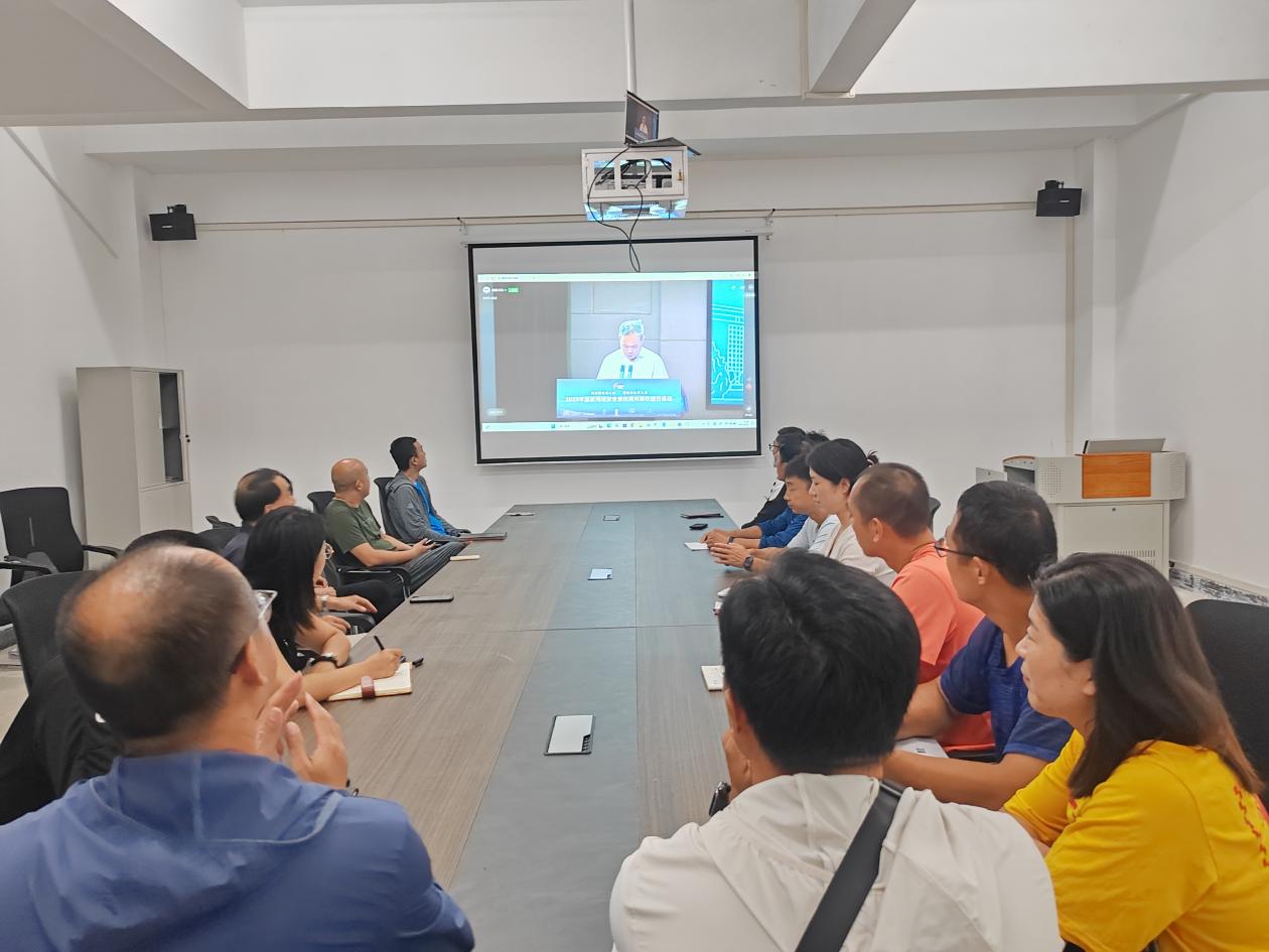 5ec747538814af913aa9e30217251f4