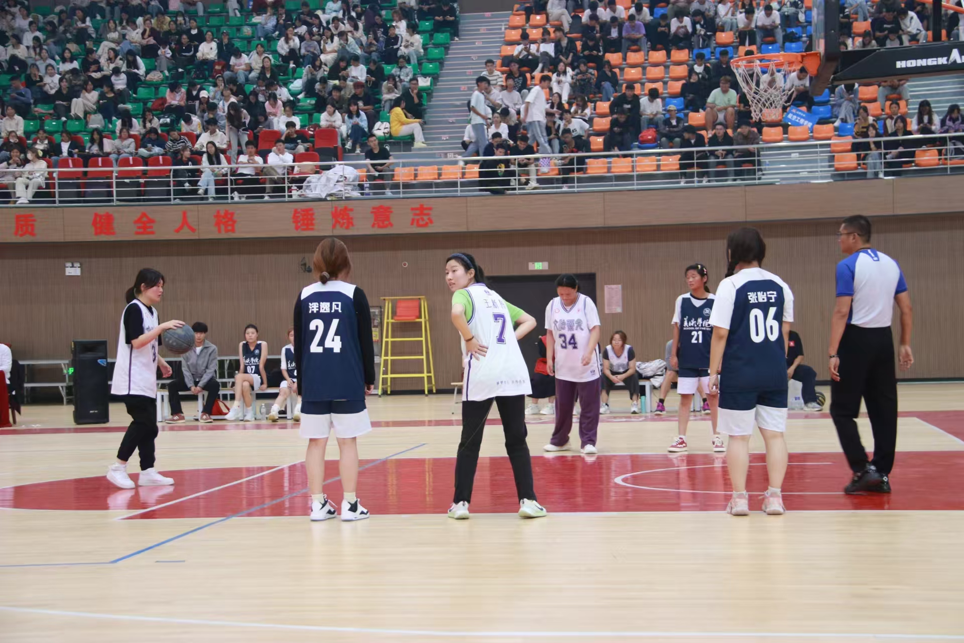 f0a02bda7a4bbaa6086c8f8f2560581