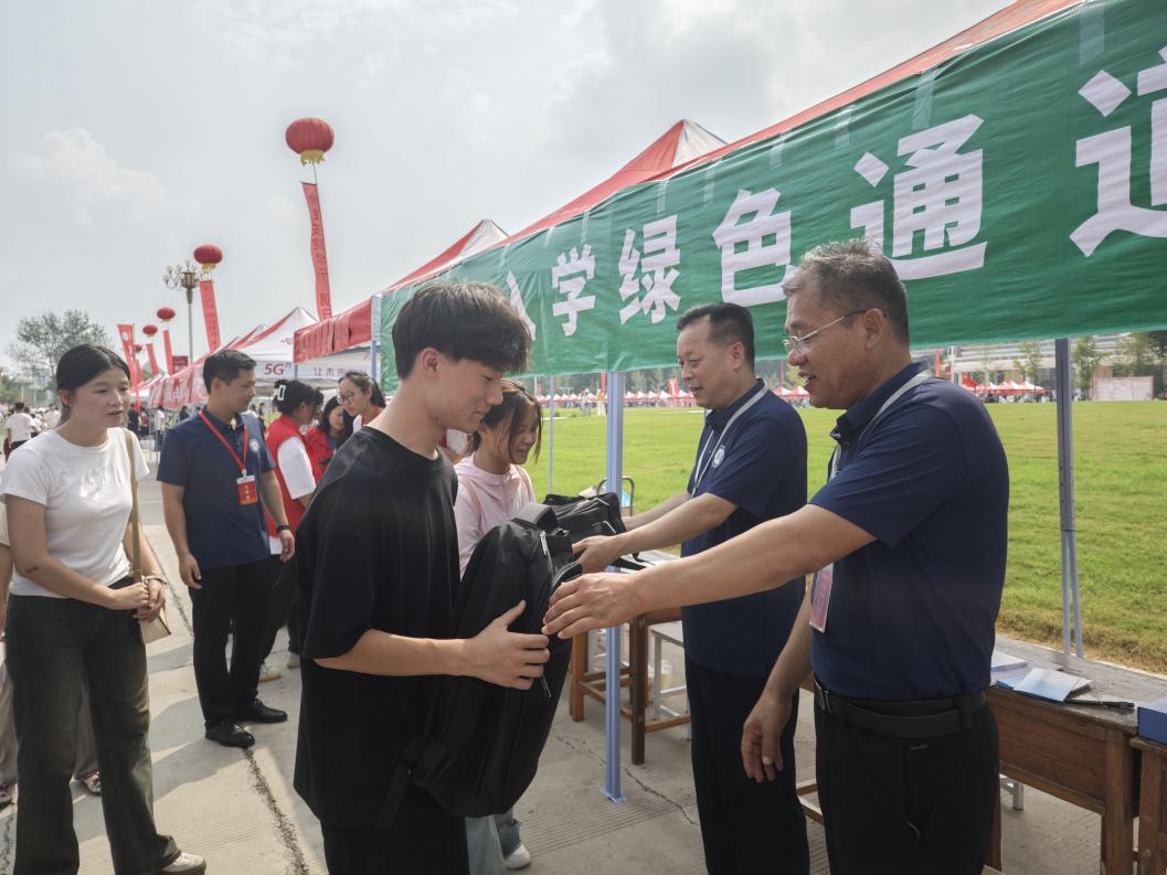 4ff33f9d1be0683f9385952d3f84d97