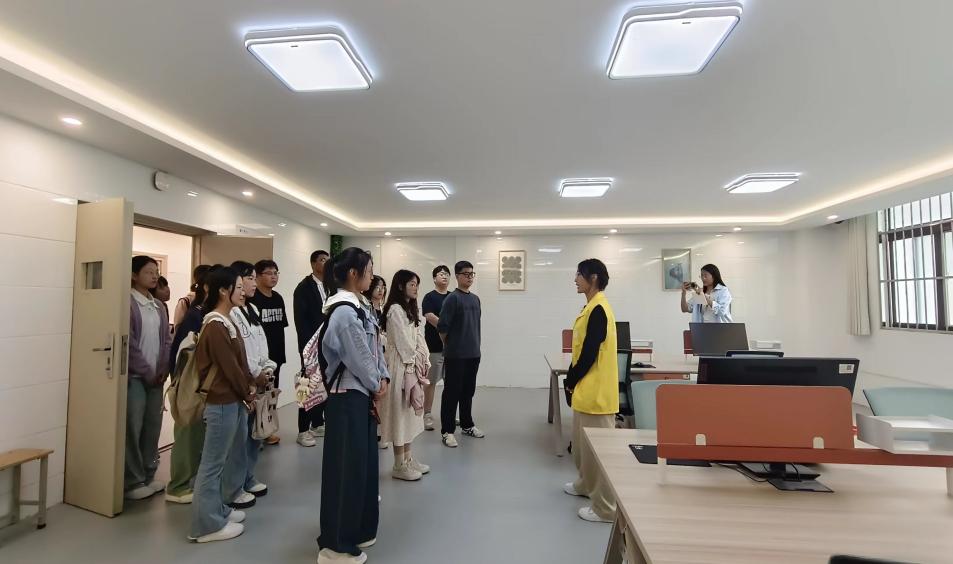 9b96deb1ef3b18a291c5f8d35ec4f06