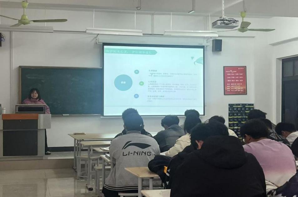 2226318758d95e37933883f3ecaeeee