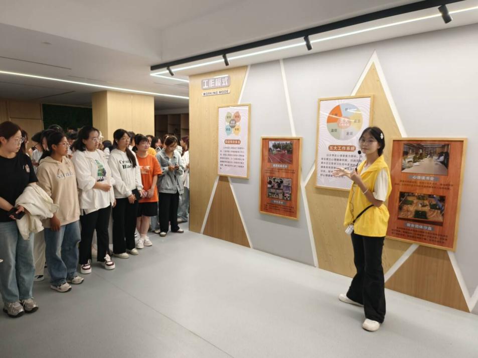 bbfdbd752dcfffa63661e2bc7324f7dc_720