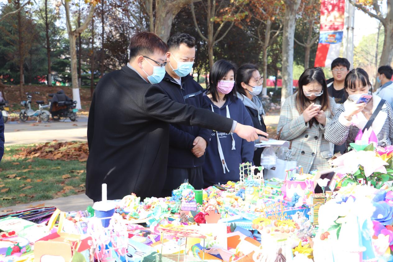 93196c8ee19d4ff3394d5b5ab130e90