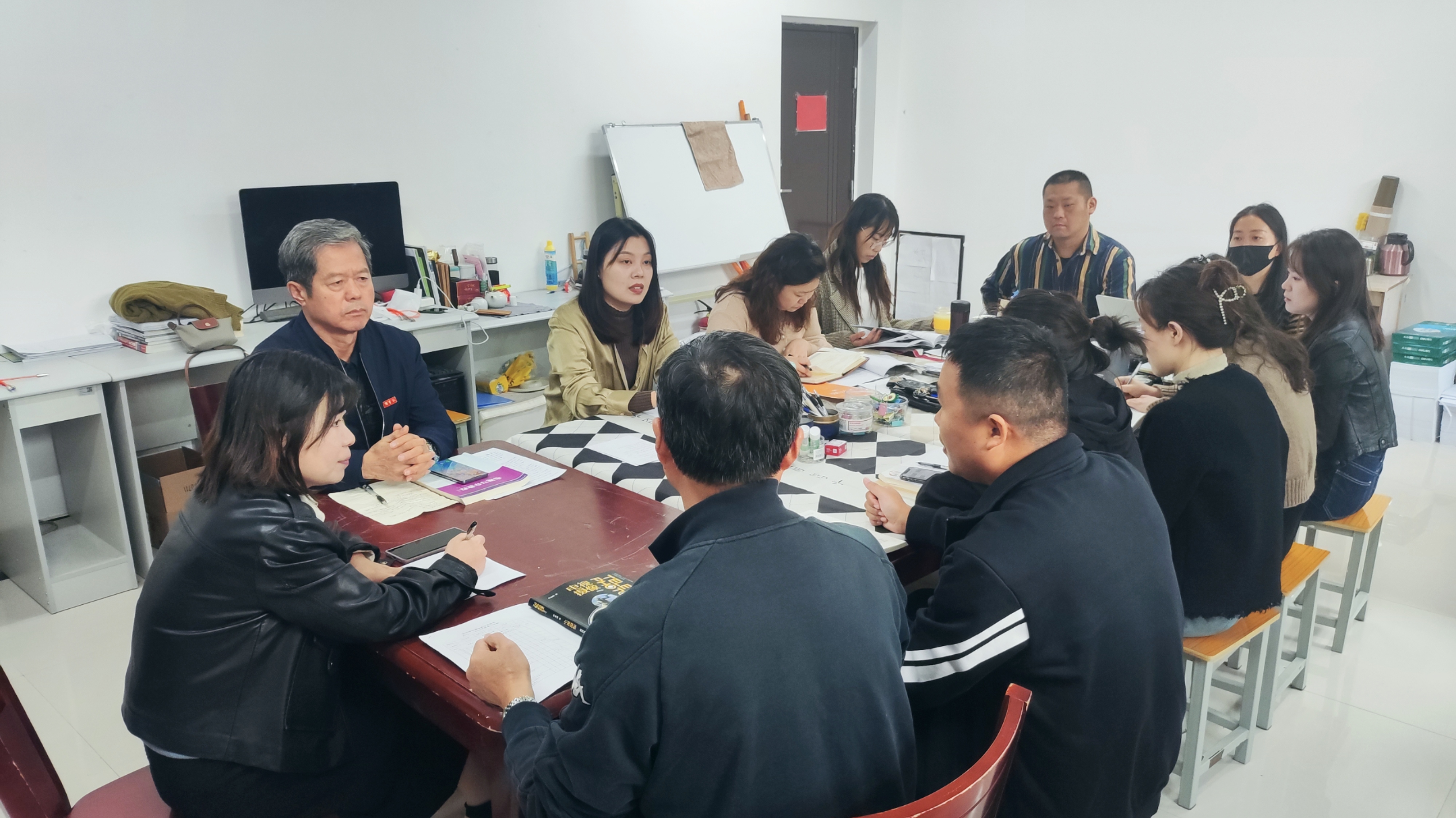 209adf337b2f405b7e9a14832570897