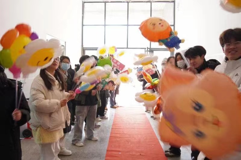 bfd82ac0a3bb6ecb7420ba718956372