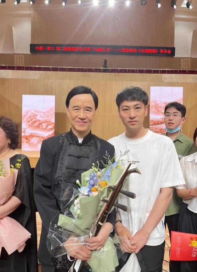 686da821b1a81e18fdf02688c85a295